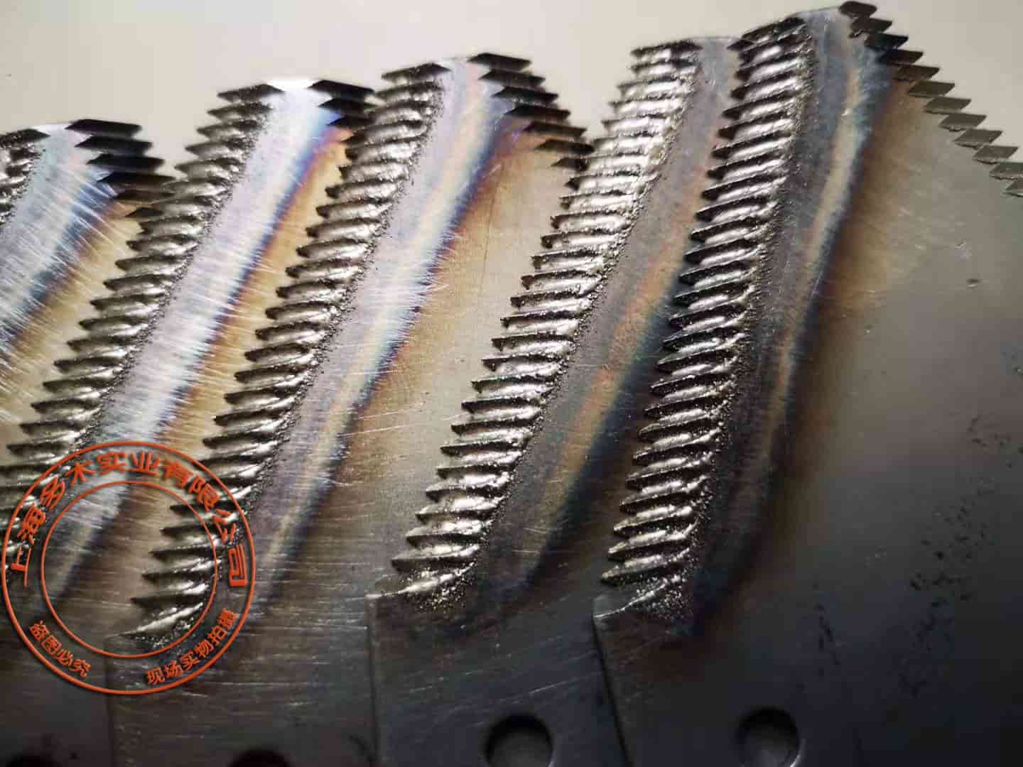 收割机刀片耐磨堆焊